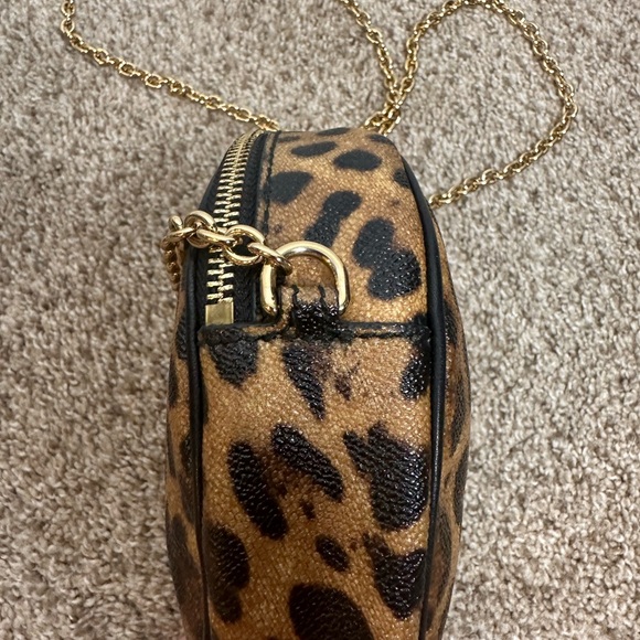 Dolce & Gabbana Glam leopard print round crossbody bag excellent condition - Picture 5 of 10